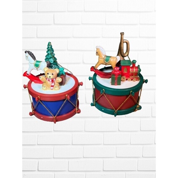 Vintage Christmas Around The World Toy Drum Ornaments Set of Three - Picture 11 of 14